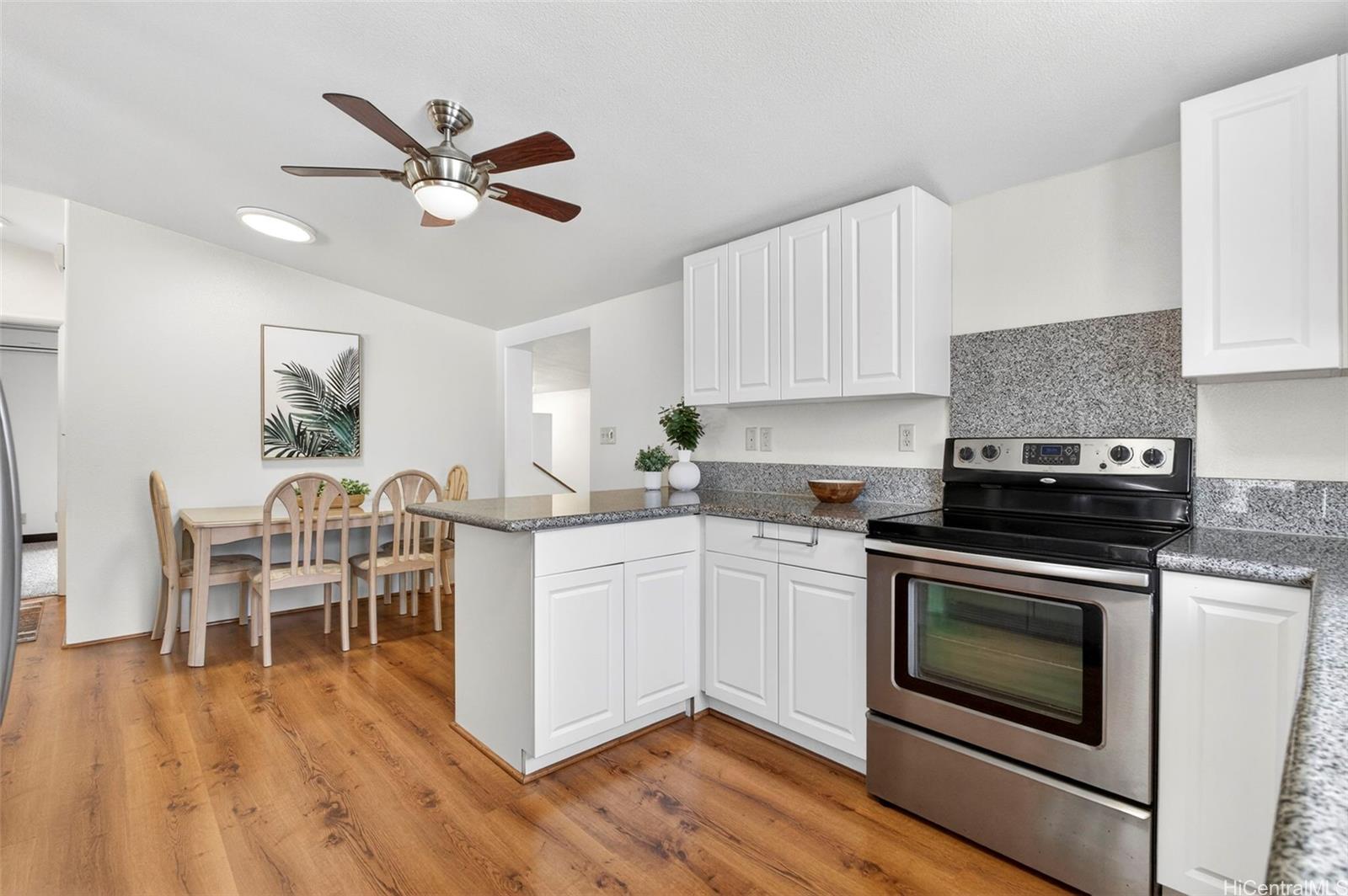 95-145  Wailawa Pl Waipio Acres/waikalani Woodlands, Central home - photo 8 of 25