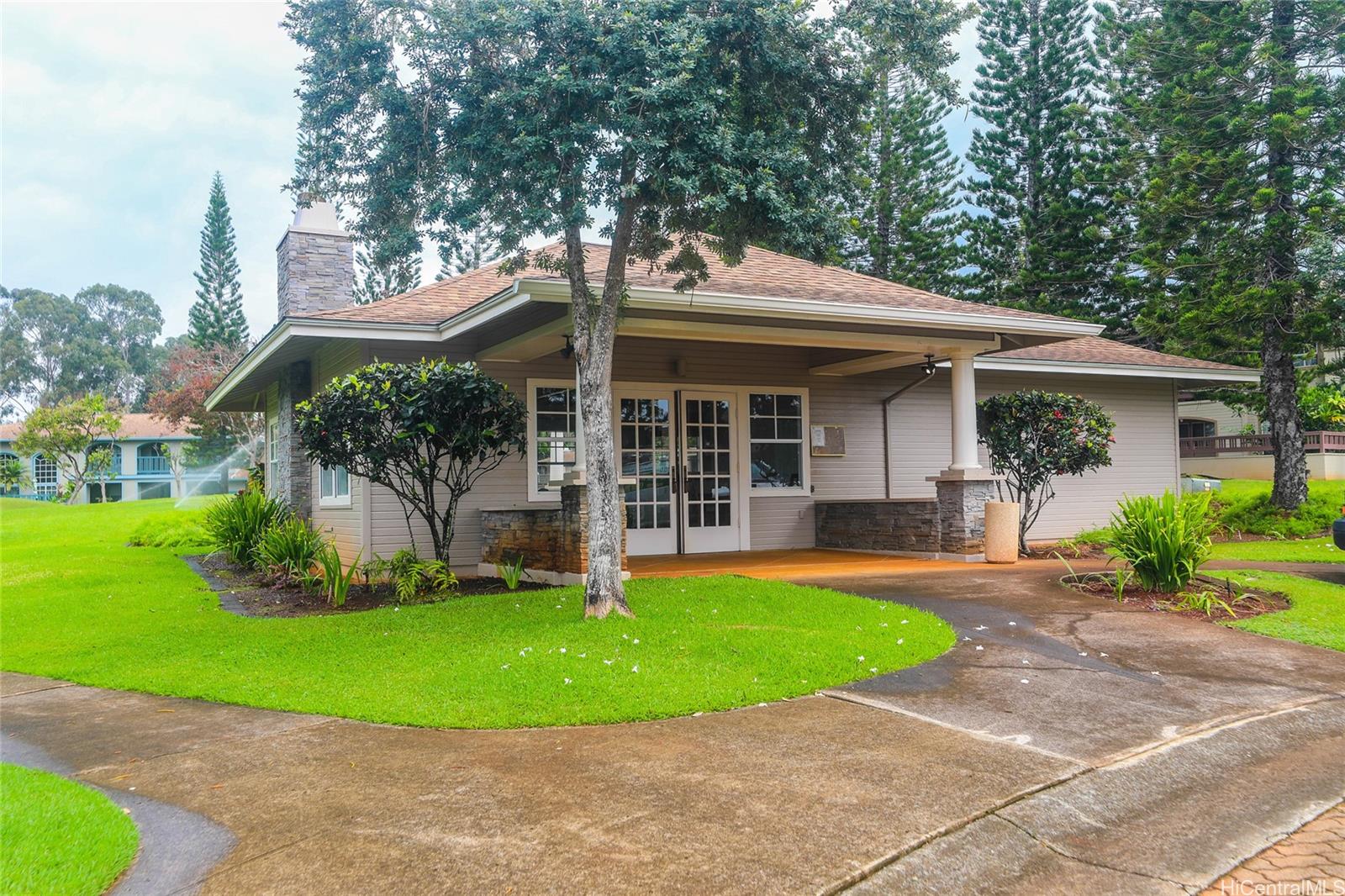 Hampton Court, Ph 2 condo # 5, Mililani, Hawaii - photo 22 of 24