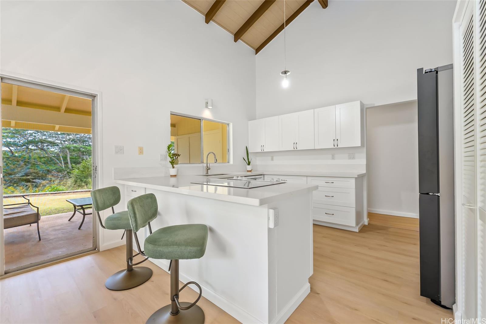 95-153  Makaunulau Pl Mililani Area, Central home - photo 5 of 11