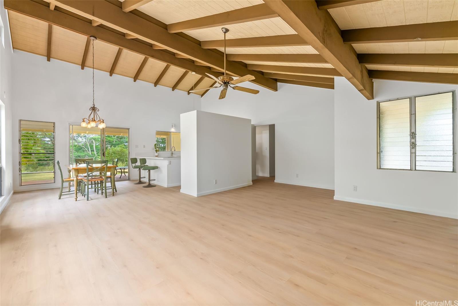 95-153  Makaunulau Pl Mililani Area, Central home - photo 7 of 11