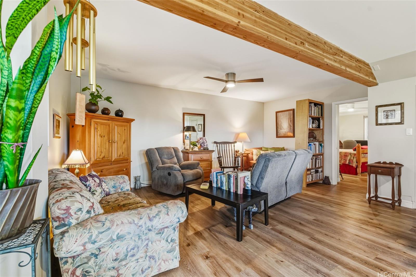 95-170  Waikalani Drive Waipio Acres/waikalani Woodlands, Central home - photo 2 of 25