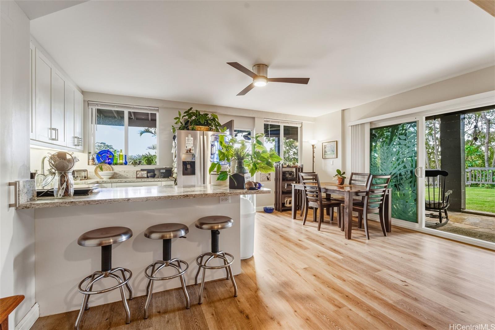 95-170  Waikalani Drive Waipio Acres/waikalani Woodlands, Central home - photo 4 of 25