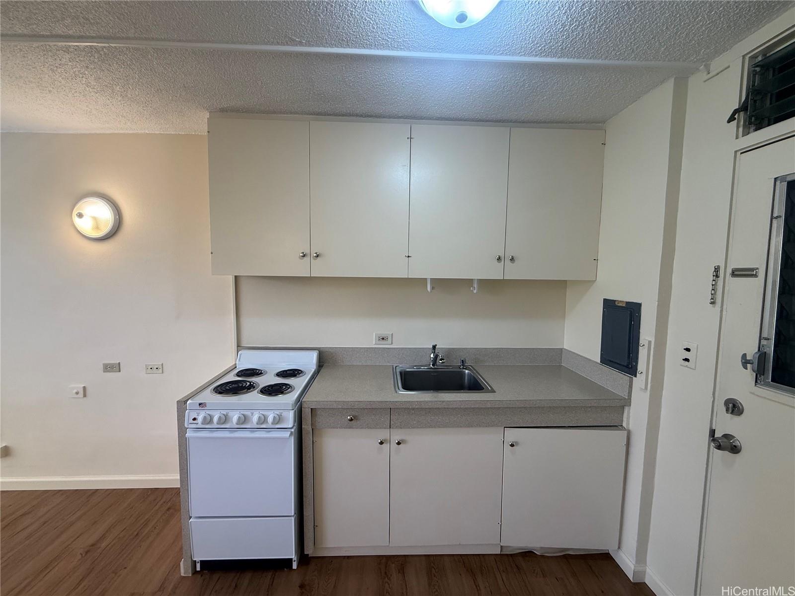 952 Ahana St Honolulu - Rental - photo 4 of 5