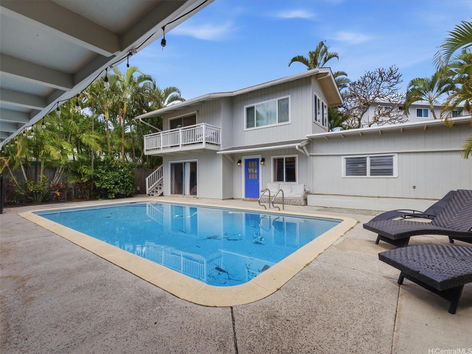 952  Holoholo Street Enchanted Lake, Kailua home - photo 2 of 25