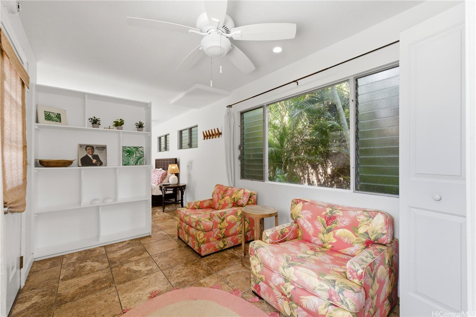 952  Holoholo Street Enchanted Lake, Kailua home - photo 13 of 25