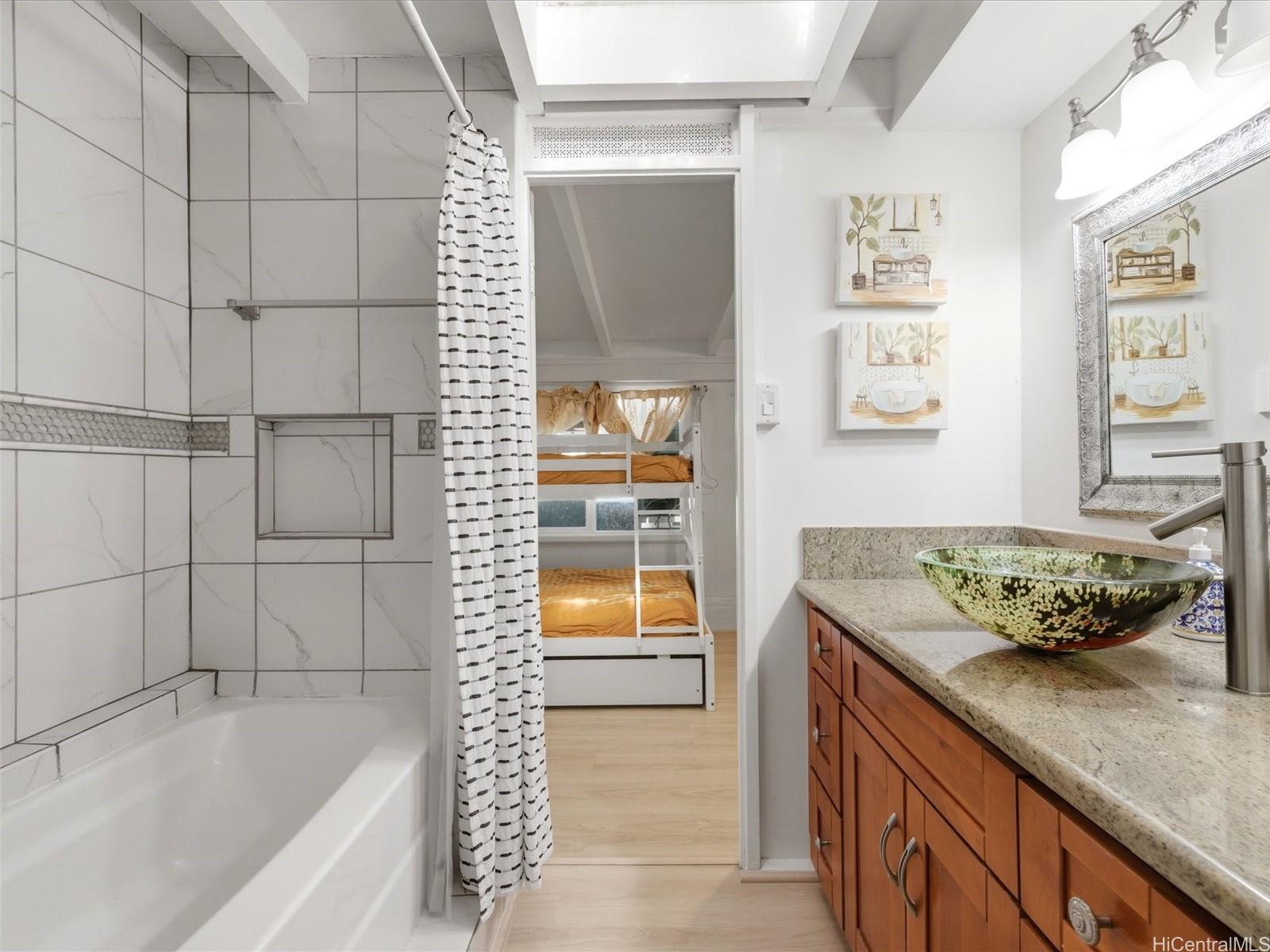 952  Holoholo Street Enchanted Lake, Kailua home - photo 14 of 25