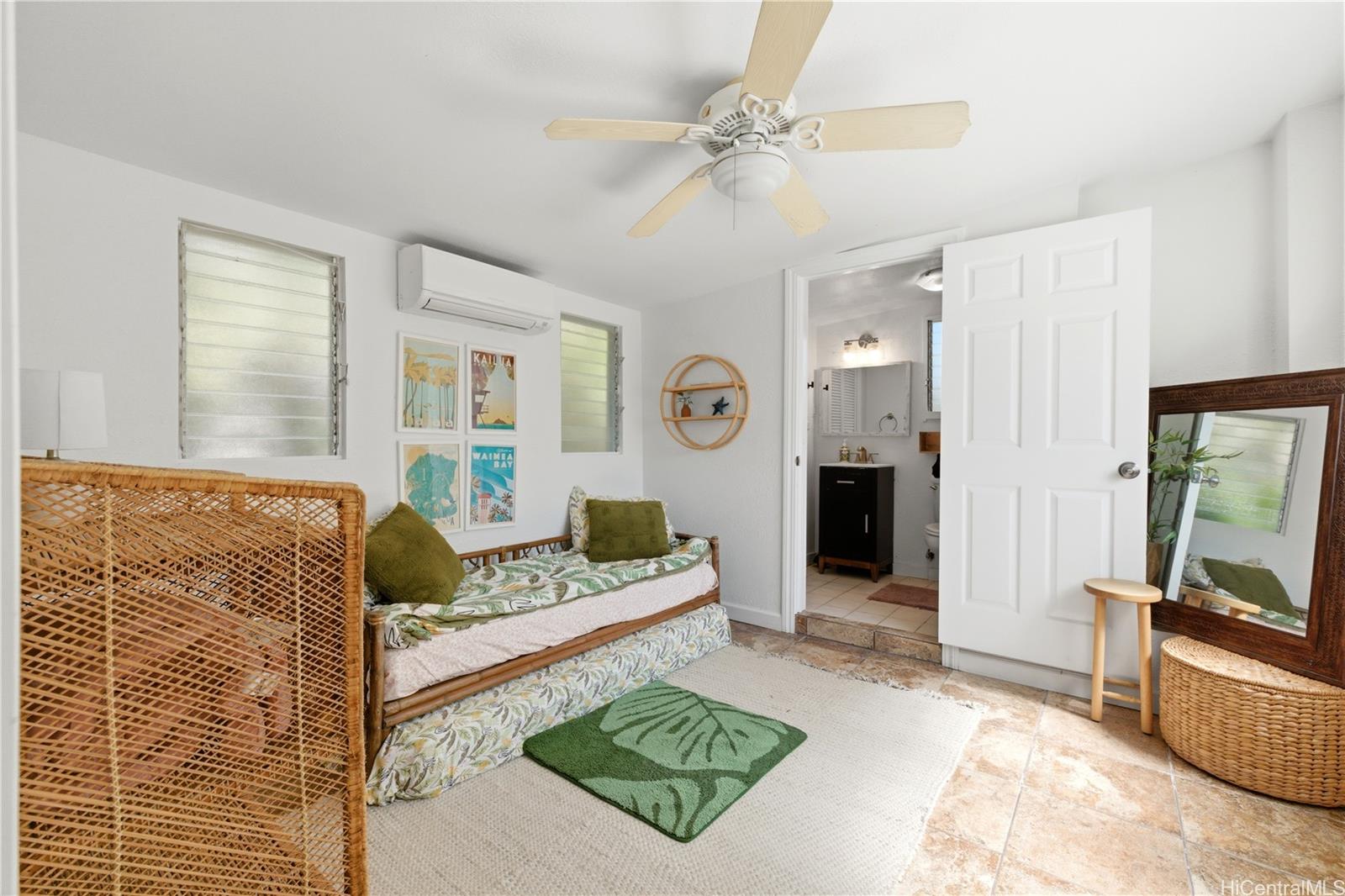 952  Holoholo Street Enchanted Lake, Kailua home - photo 14 of 25