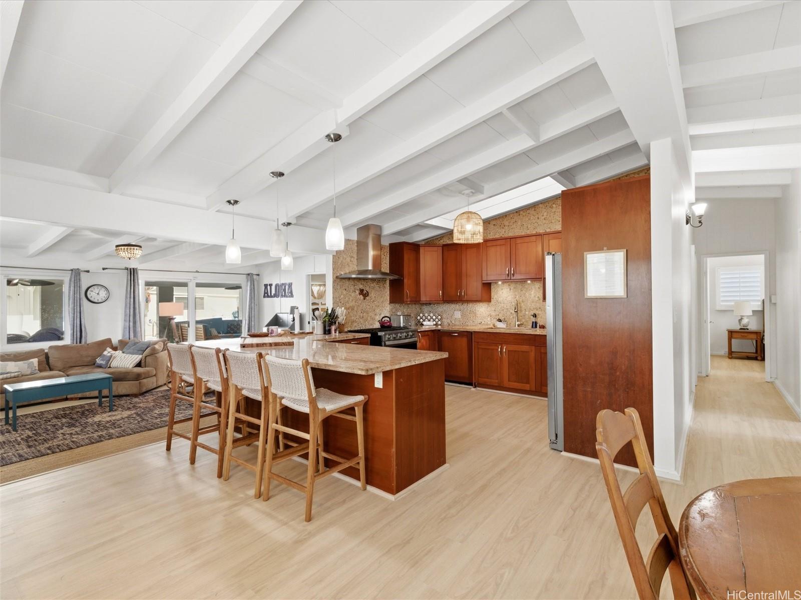 952  Holoholo Street Enchanted Lake, Kailua home - photo 5 of 25