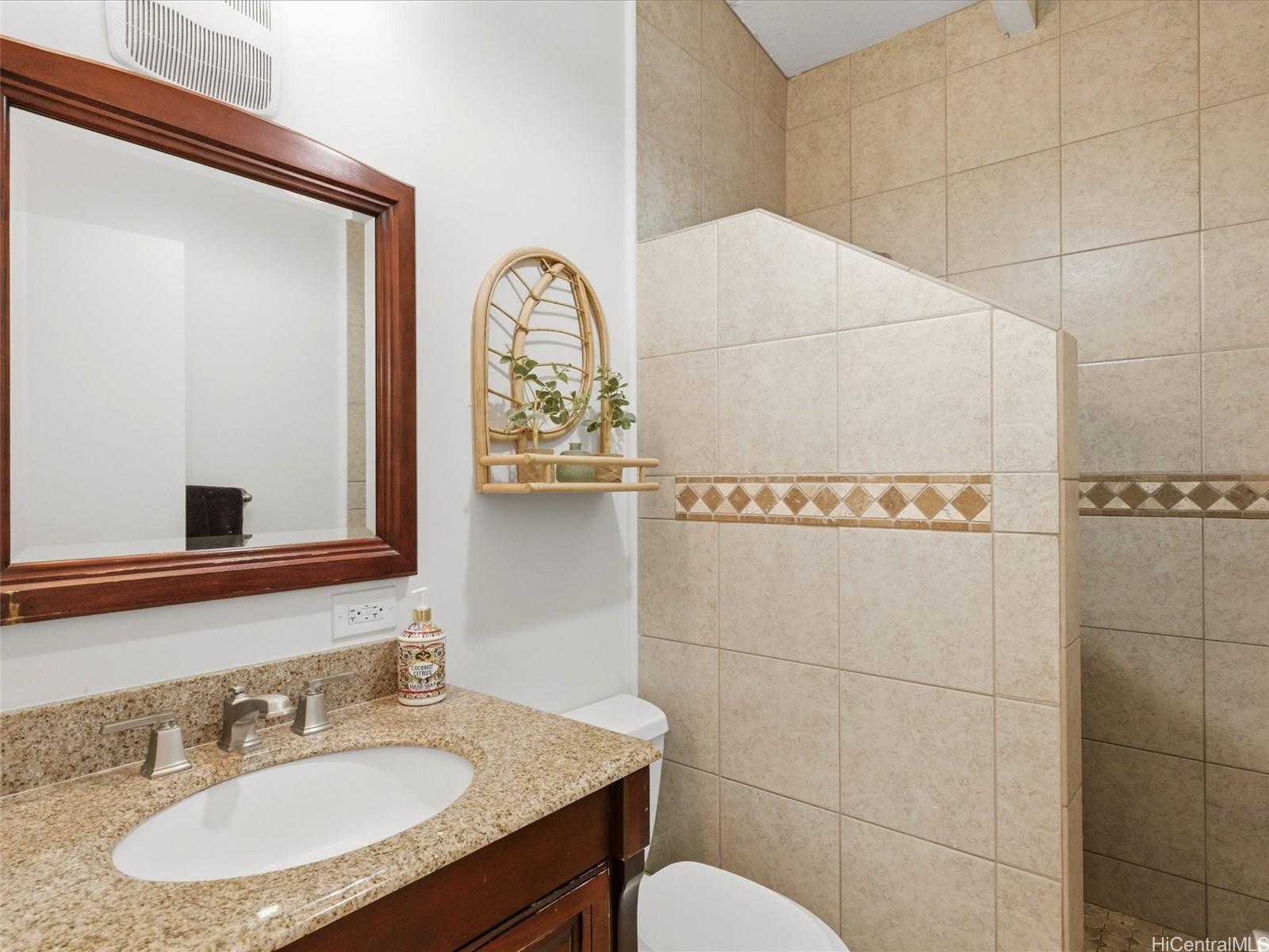 952  Holoholo Street Enchanted Lake, Kailua home - photo 10 of 25