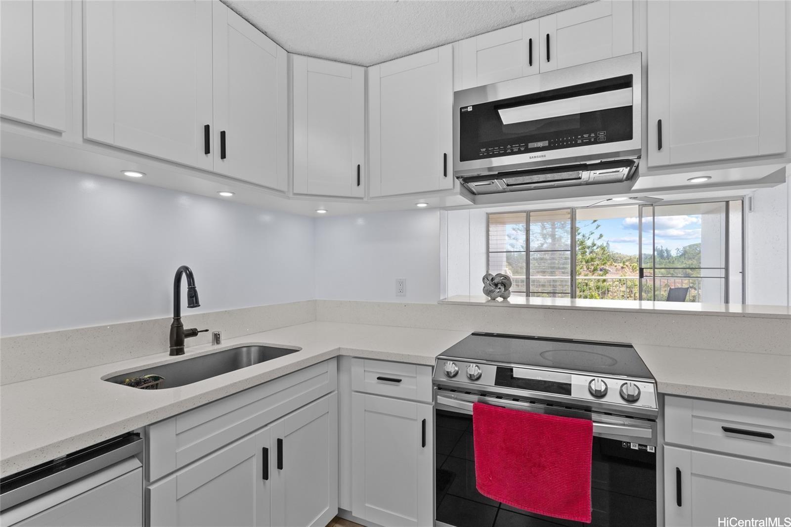 Cathedral Pt-Melemanu condo # C902, Mililani, Hawaii - photo 4 of 25