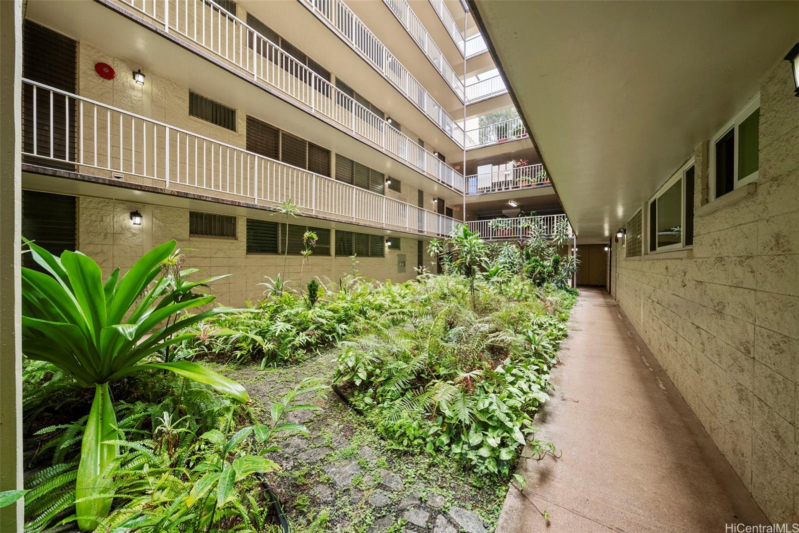 Ridgecrest-Melemanu condo # E101, Mililani, Hawaii - photo 21 of 22