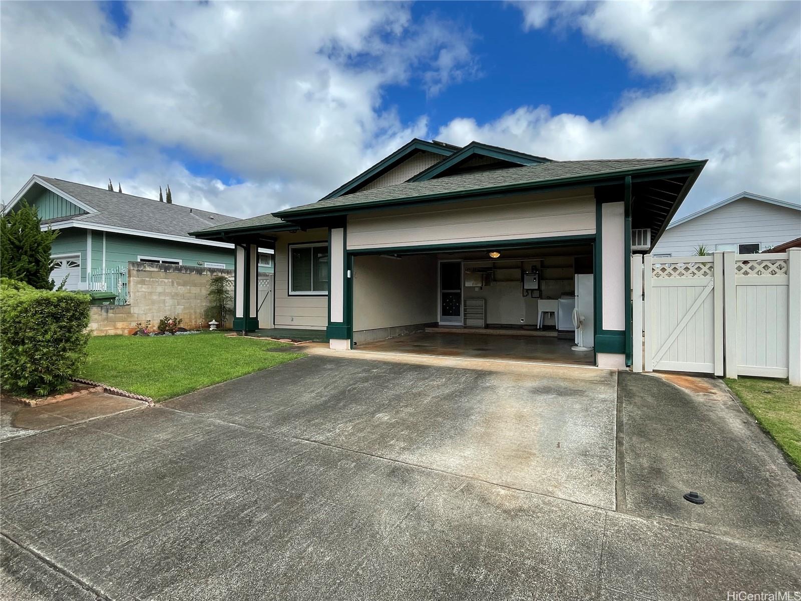 95-225  Kahele Pl Mililani Mauka, Central home - photo 3 of 25