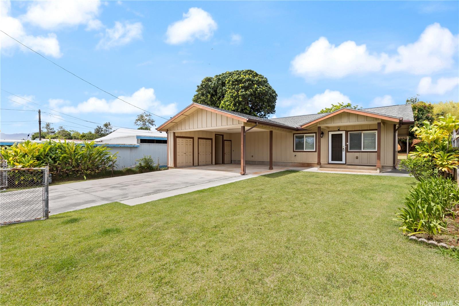 95-246  Wailawa Street Waipio Acres/waikalani Woodlands,  home - photo 1 of 23