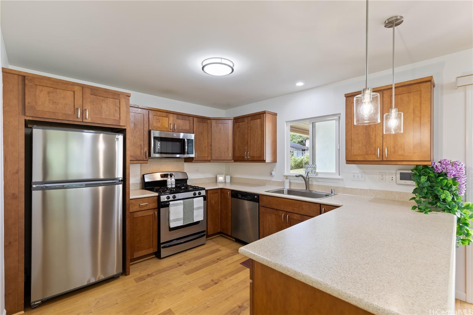 95-246  Wailawa Street Waipio Acres/waikalani Woodlands, Central home - photo 5 of 23