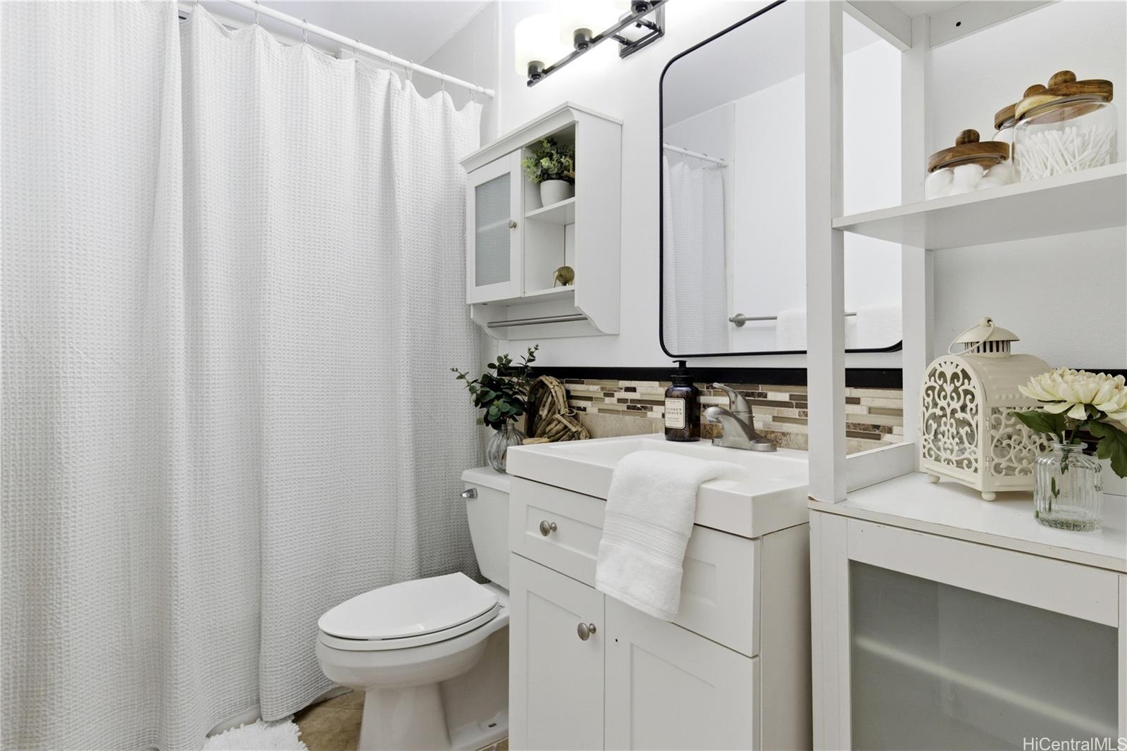 Waikalani Woodlands condo # B703, Mililani, Hawaii - photo 18 of 21