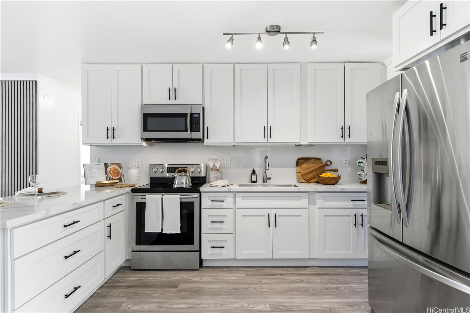 Waikalani Woodlands condo # B703, Mililani, Hawaii - photo 5 of 21