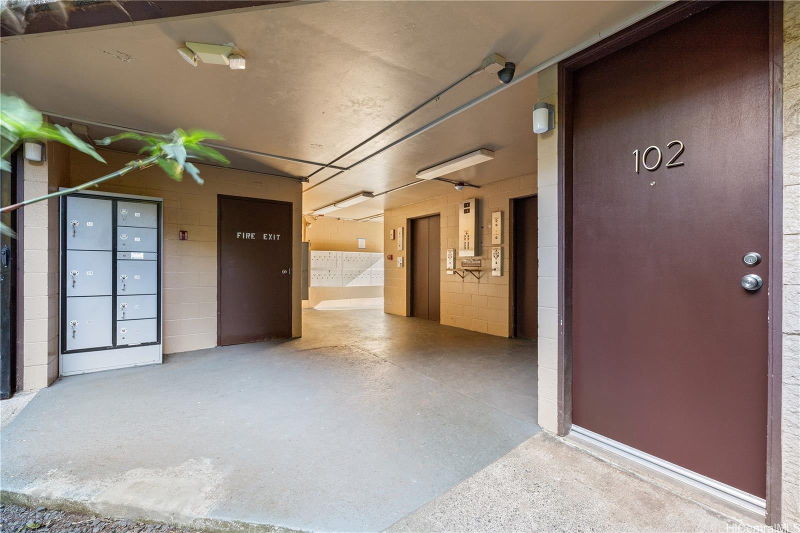 Waikalani Woodlands townhouse # C102, Mililani, Hawaii - photo 12 of 15