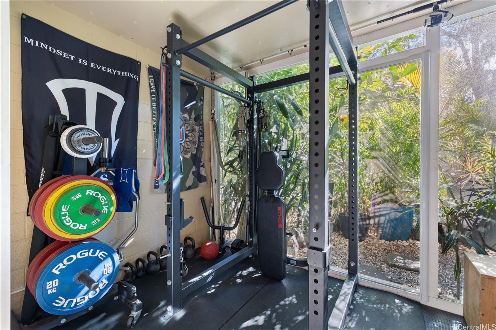 Waikalani Woodlands townhouse # C102, Mililani, Hawaii - photo 4 of 15