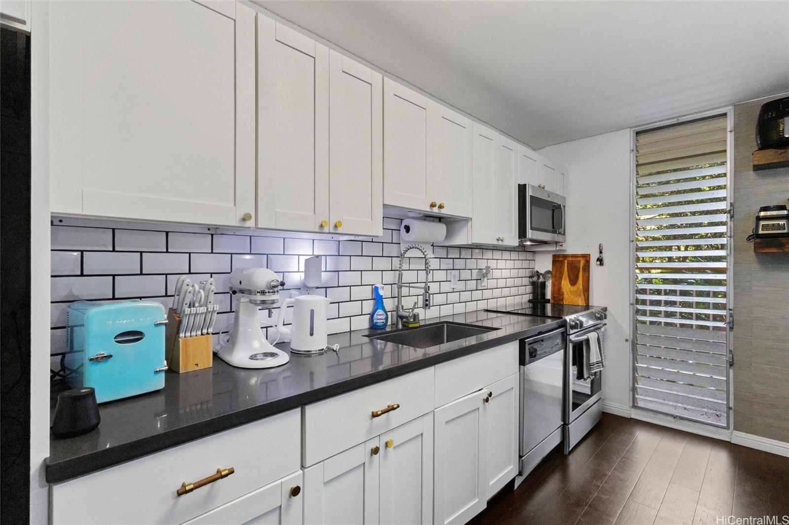 Waikalani Woodlands condo # C202, Mililani, Hawaii - photo 4 of 25