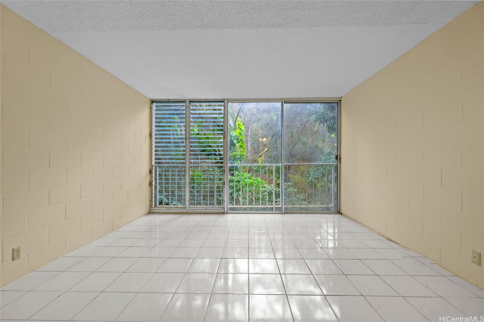 Waikalani Woodlands condo # C505, Mililani, Hawaii - photo 2 of 23