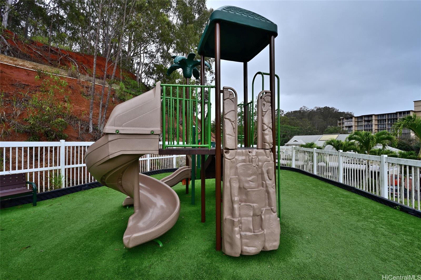 95-270 Waikalani Drive townhouse # B302, Mililani, Hawaii - photo 22 of 25