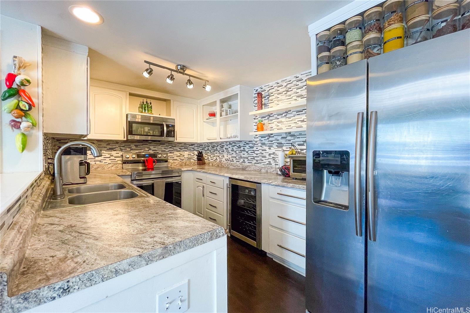 Evergreen Terrace condo # C304, Mililani, Hawaii - photo 4 of 25