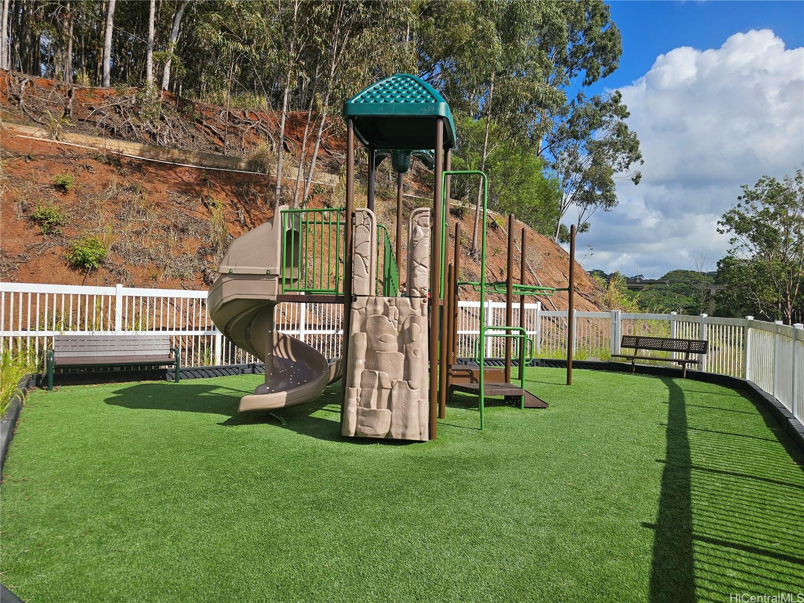 95-270 Waikalani Dr townhouse # L304, Mililani, Hawaii - photo 19 of 23