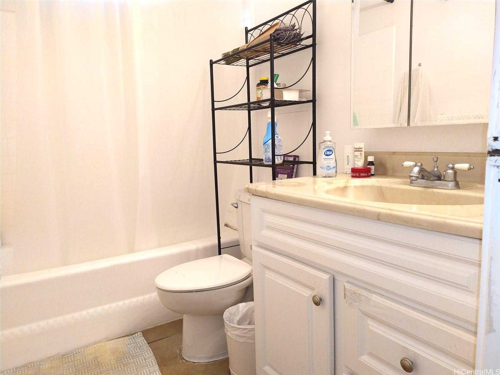 Waikalani Woodlands condo # D1005, Mililani, Hawaii - photo 13 of 22