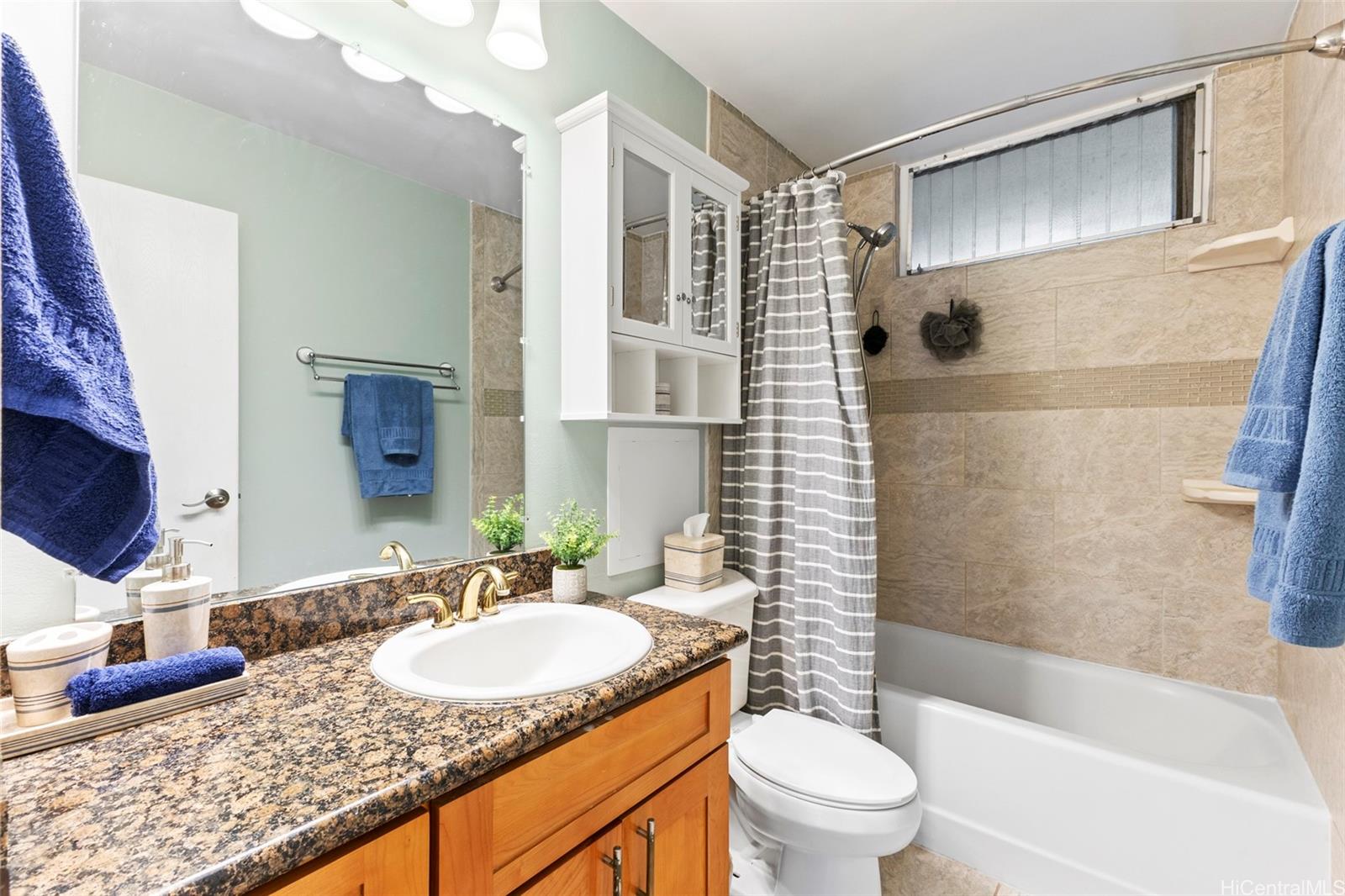 Waikalani Woodlands condo # D201, Mililani, Hawaii - photo 14 of 23