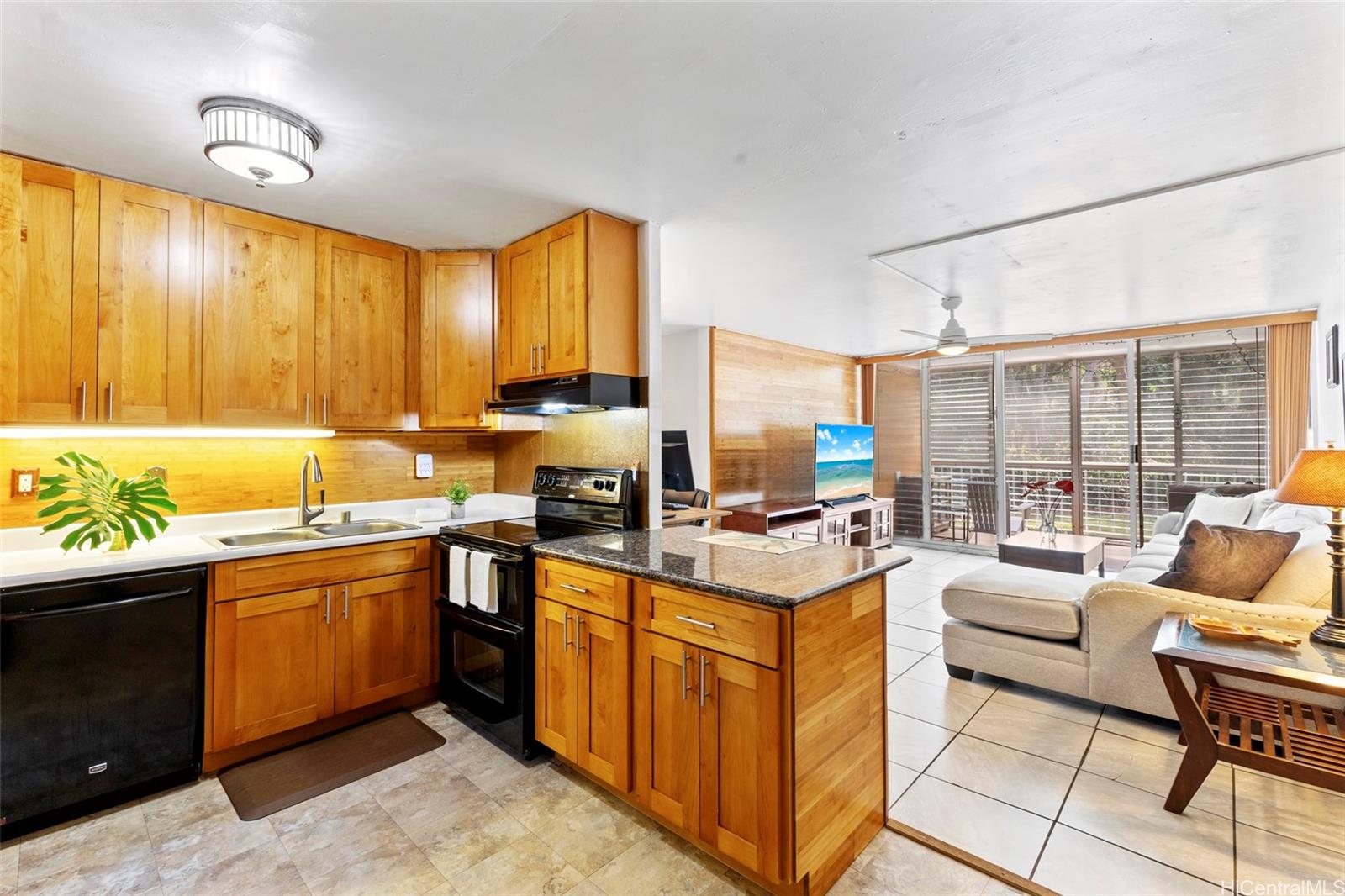 Waikalani Woodlands condo # D201, Mililani, Hawaii - photo 8 of 23