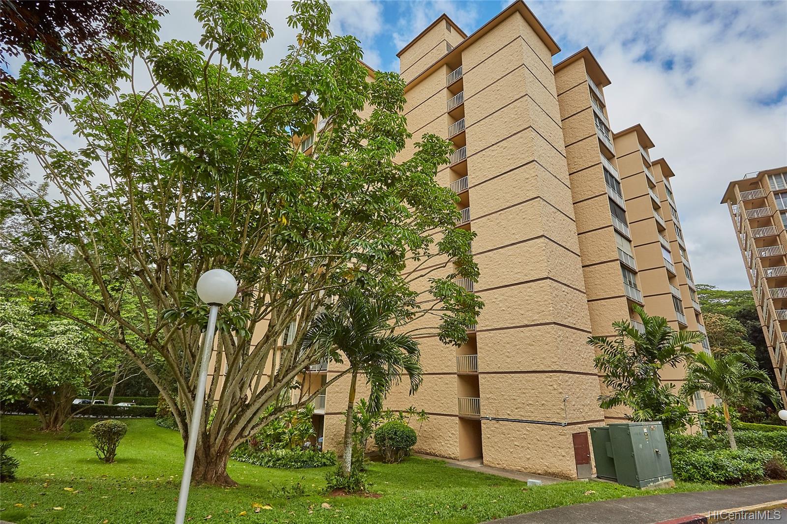 Waikalani Woodlands D406, 95273 Waikalani Drive, Mililani Waipio