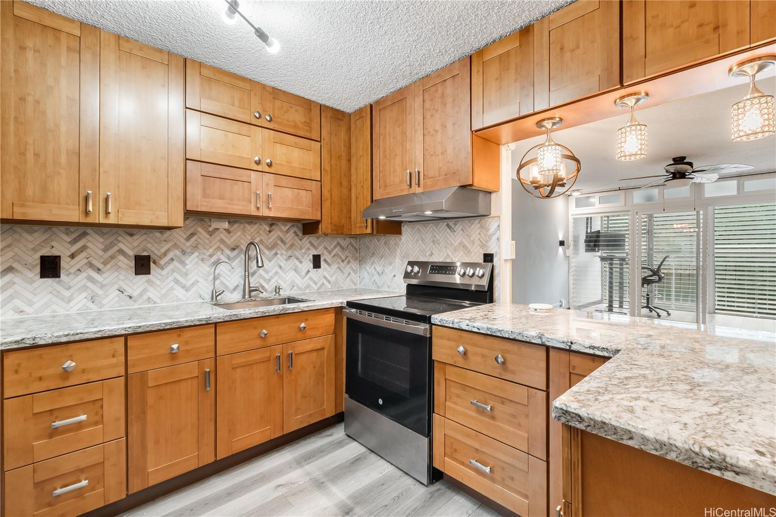 Waikalani Woodlands condo # D501, Mililani, Hawaii - photo 2 of 22