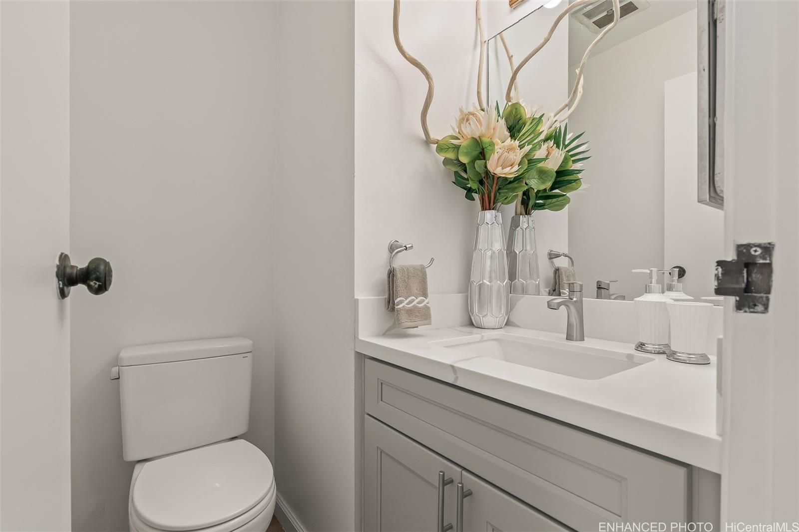 Mililani Town (MTA) townhouse # 120, Mililani, Hawaii - photo 7 of 18