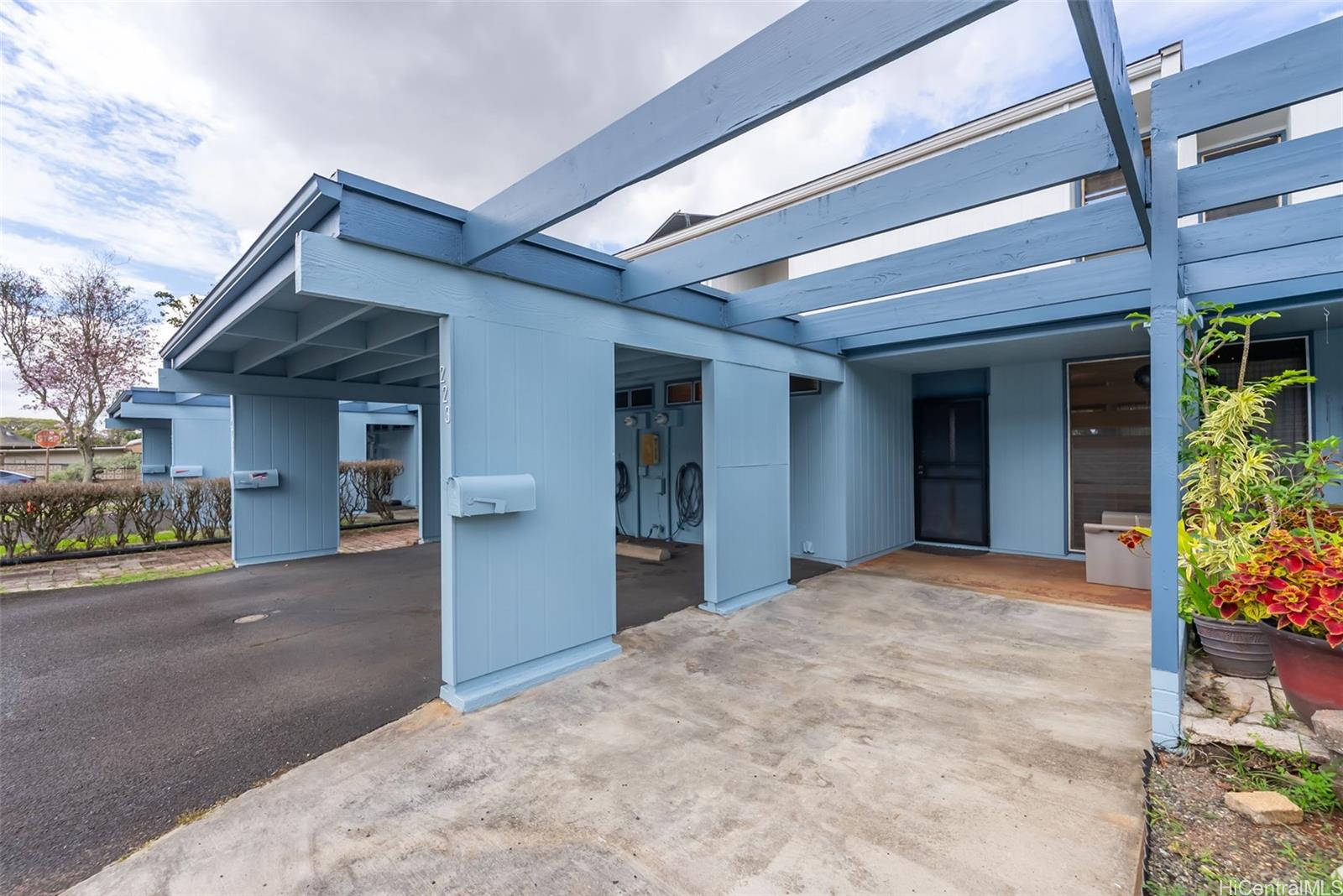 MTA townhouse # 223, Mililani, Hawaii - photo 2 of 18