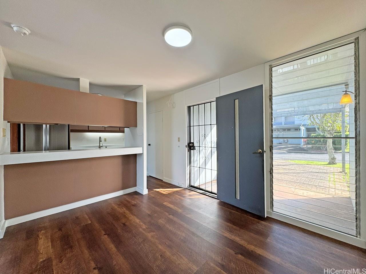 95-325 Kahikinui Ct Mililani - Rental - photo 2 of 23