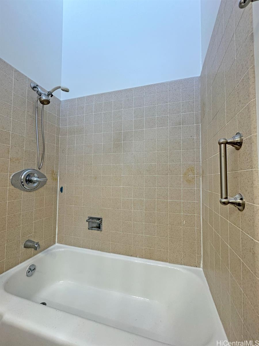 95-325 Kahikinui Ct Mililani - Rental - photo 21 of 23