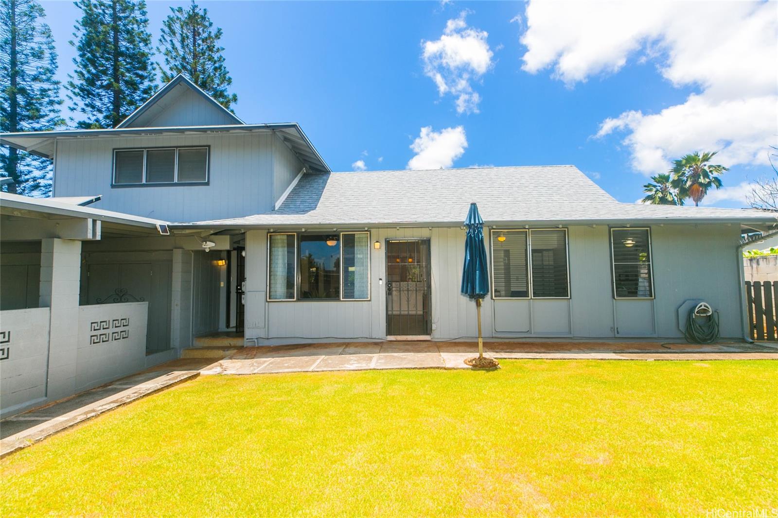 95-340  Pohina Place Mililani Area, Central home - photo 2 of 17