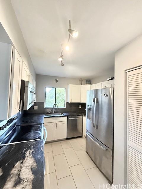 95-349 Kuahelani Ave Honolulu - Rental - photo 4 of 8