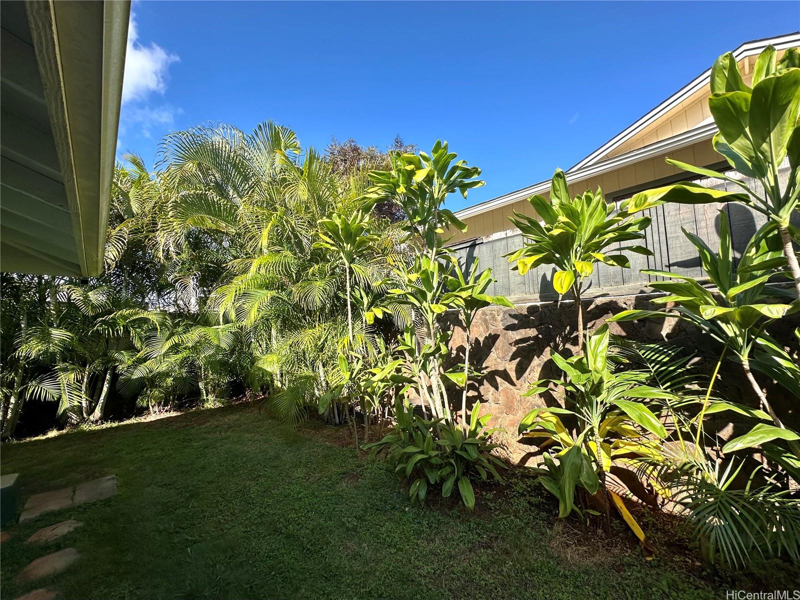 95-352  Lonomea Street Mililani Area, Central home - photo 18 of 21