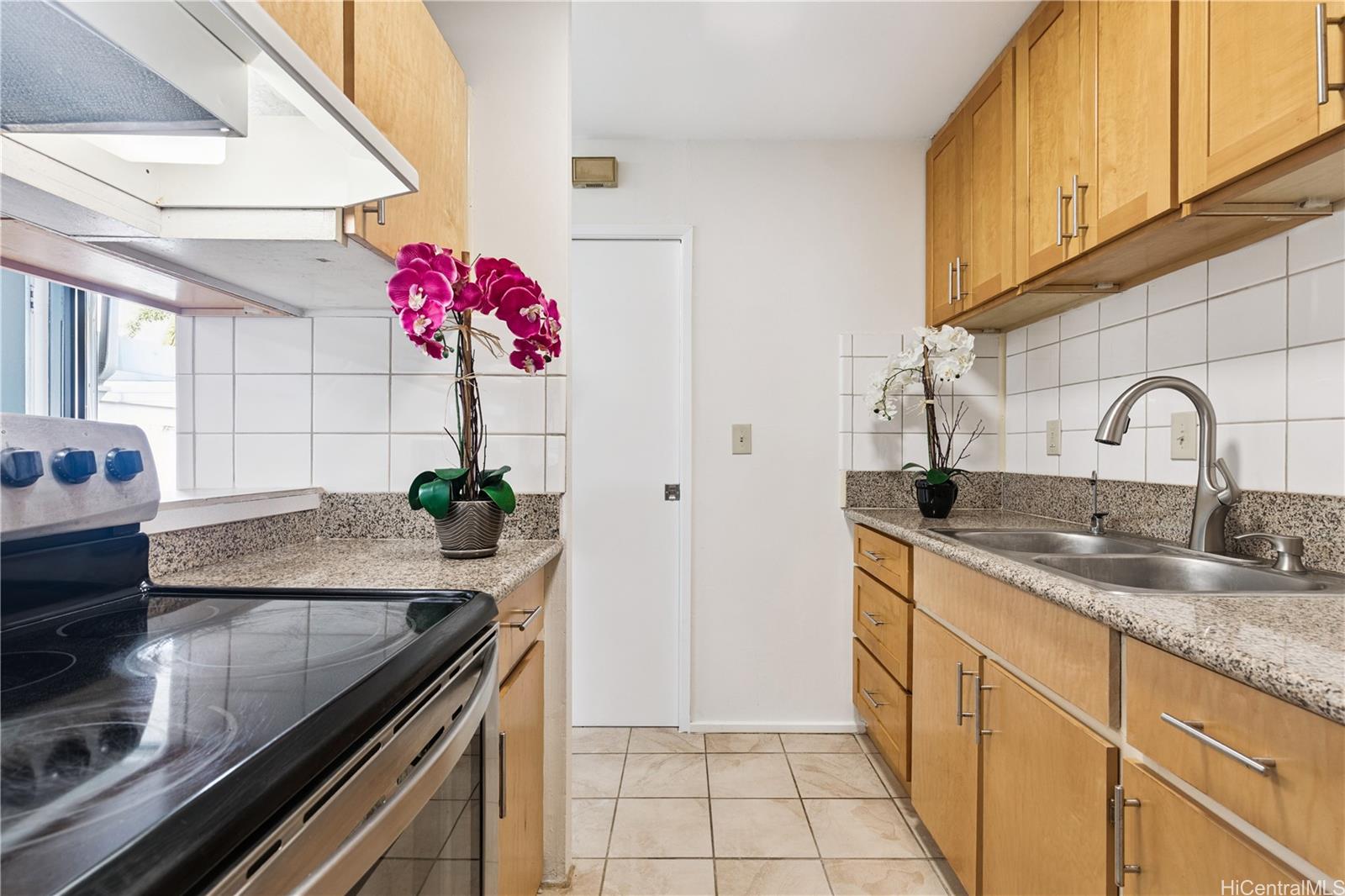 Mililani Town townhouse # 250, Mililani, Hawaii - photo 6 of 17