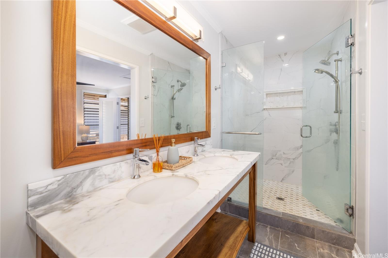 95-401  Ikaloa Street Mililani Area, Central home - photo 20 of 25