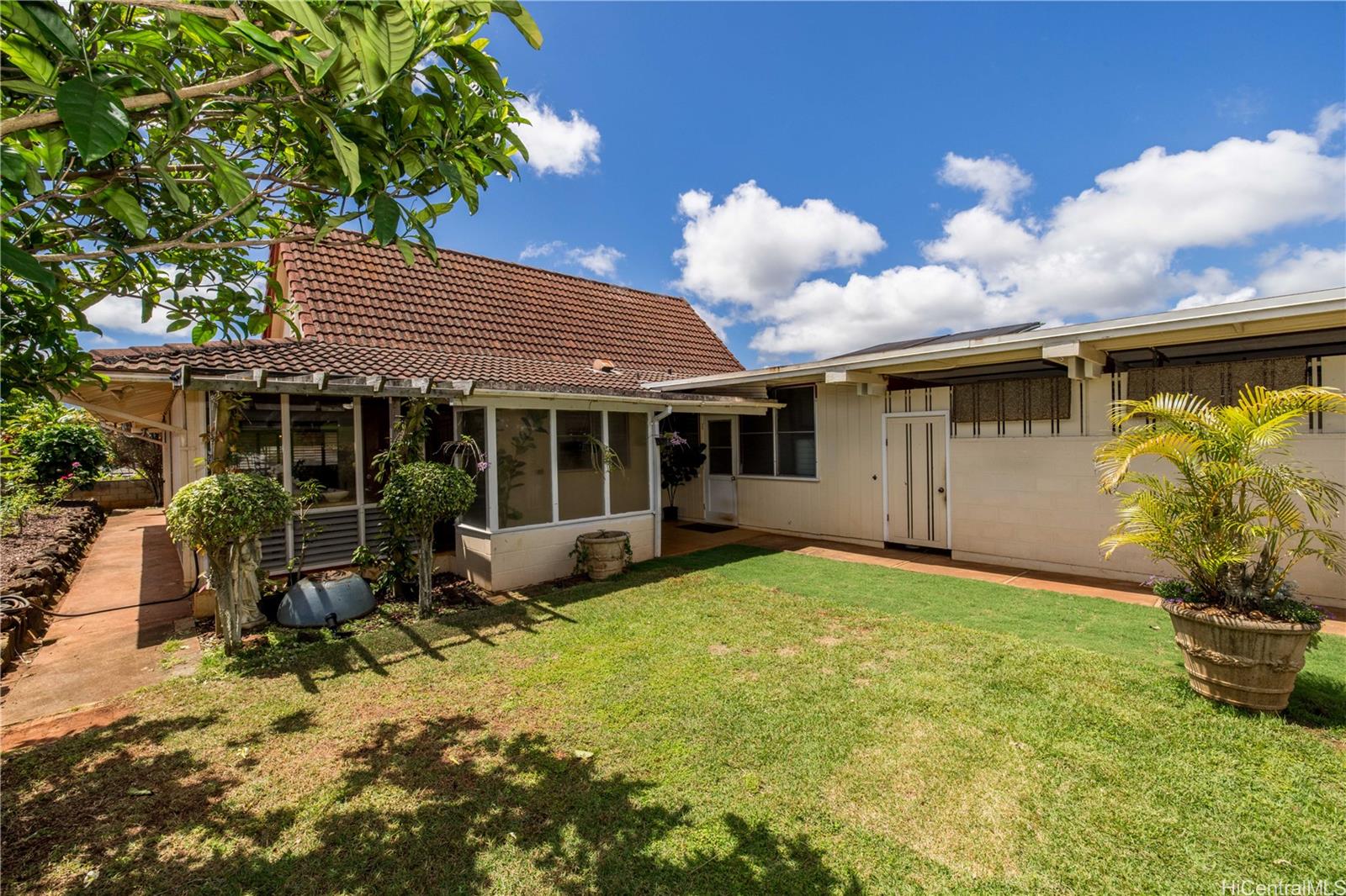 95-401  Ikaloa Street Mililani Area, Central home - photo 24 of 25