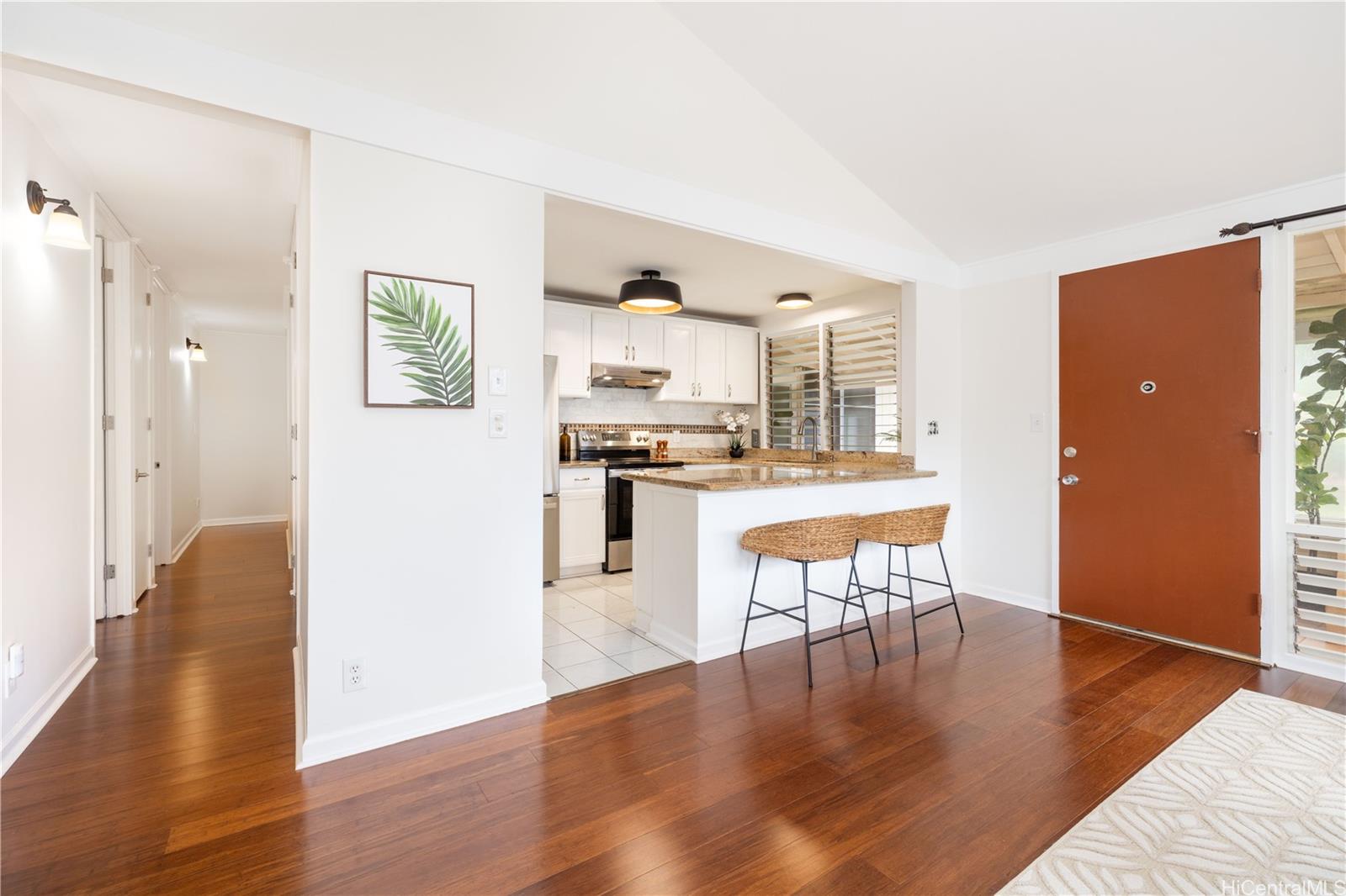 95-401  Ikaloa Street Mililani Area, Central home - photo 5 of 25