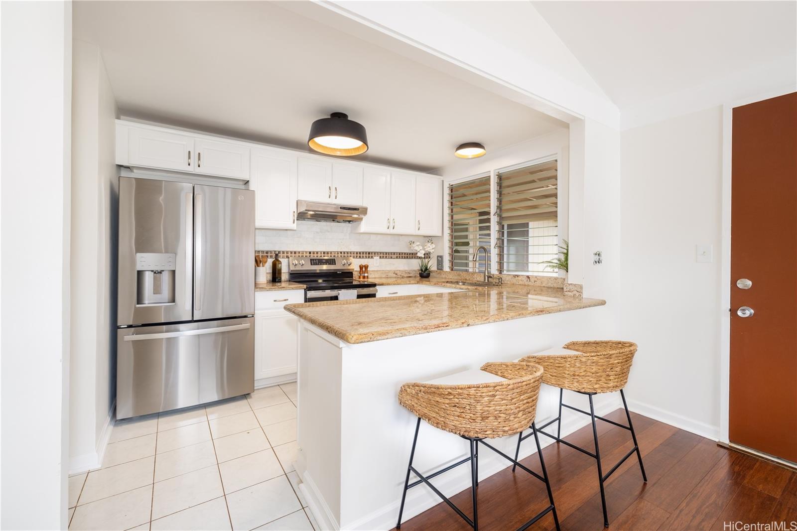 95-401  Ikaloa Street Mililani Area, Central home - photo 6 of 25