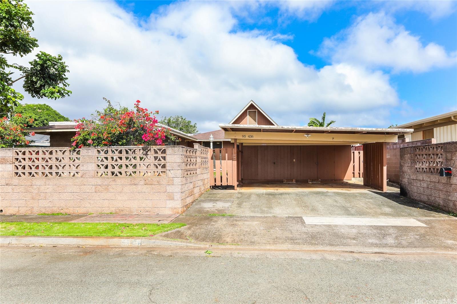95-436  Kaawela Place Mililani Area,  home - photo 1 of 25