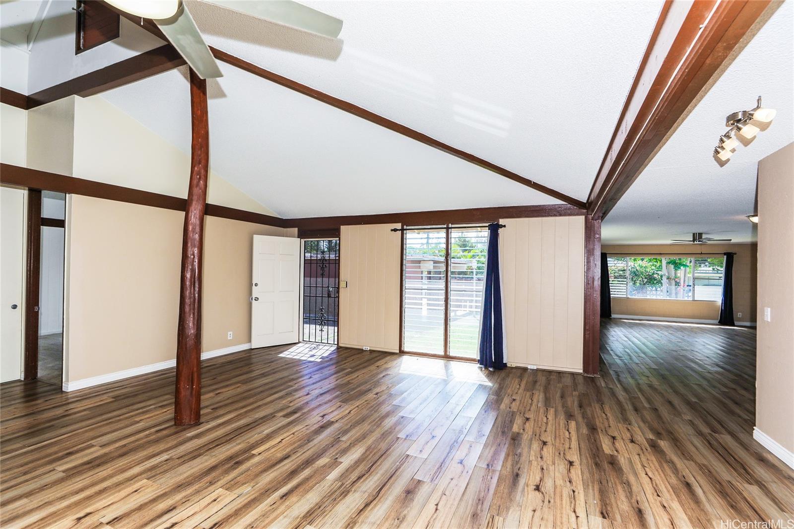 95-436  Kaawela Place Mililani Area, Central home - photo 3 of 25