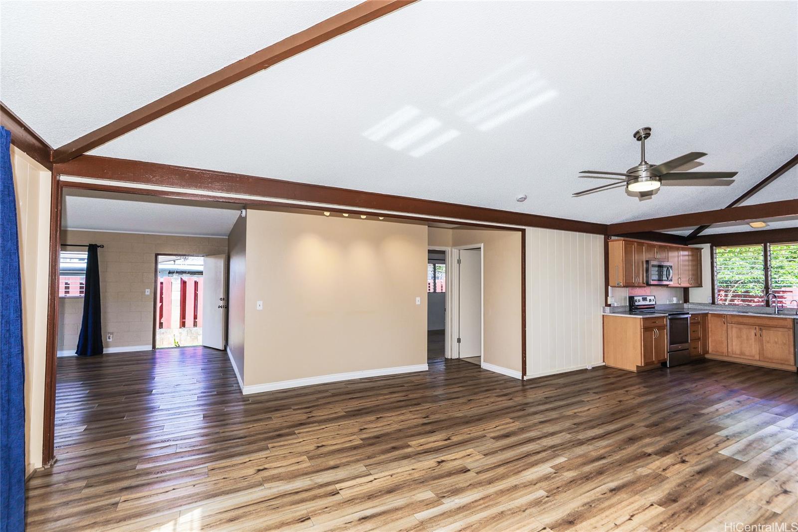 95-436  Kaawela Place Mililani Area, Central home - photo 5 of 25