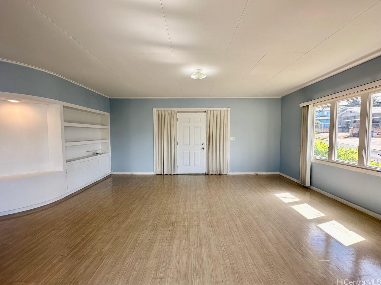 955 14th Ave Honolulu - Rental - photo 2 of 18