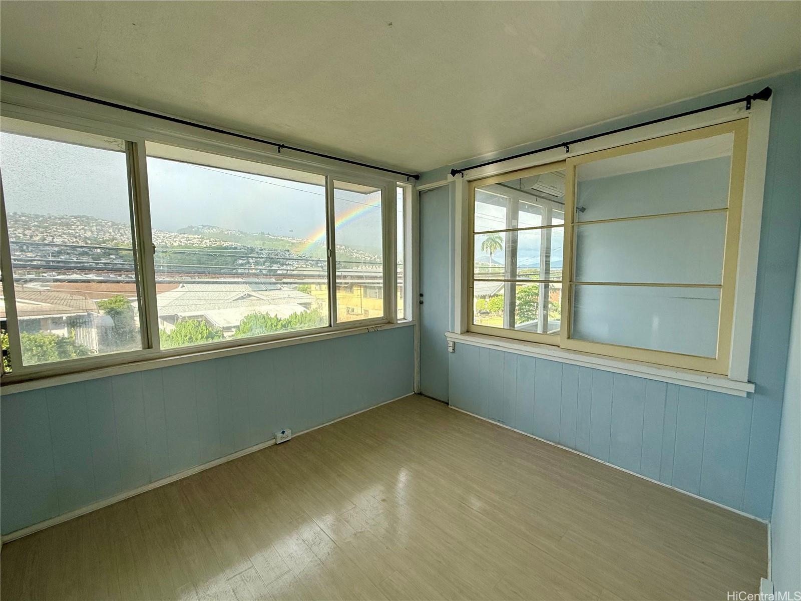 955 14th Ave Honolulu - Rental - photo 5 of 18