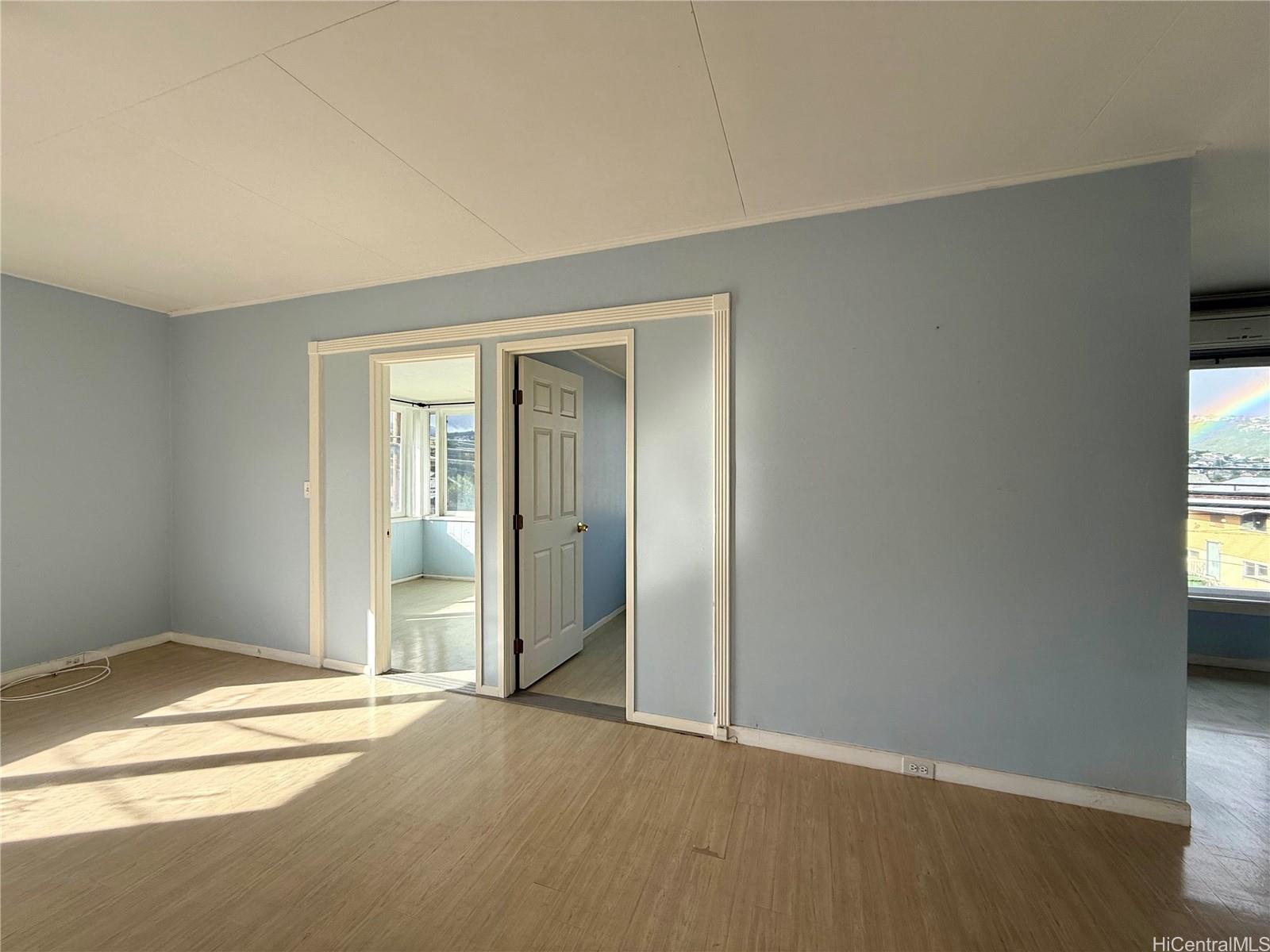 955 14th Ave Honolulu - Rental - photo 6 of 18